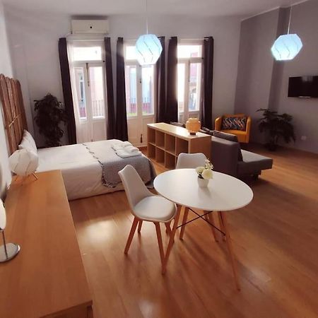 Estudio Centro De Sevilla Luaran gambar
